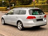 Volkswagen Passat Variant Highline BlueMotion. Leder. Navi - Volkswagen Passat Variant: Bluemotion