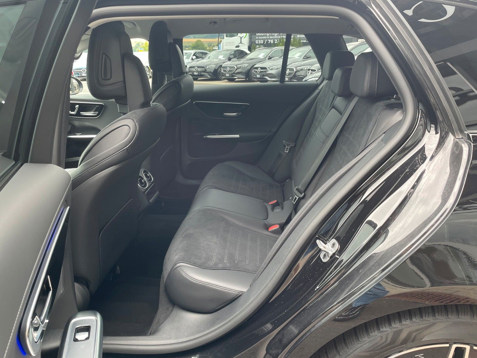 Fahrzeugabbildung Mercedes-Benz C 200 d T AMG+Night+360°+Digital+Memory+Keyless