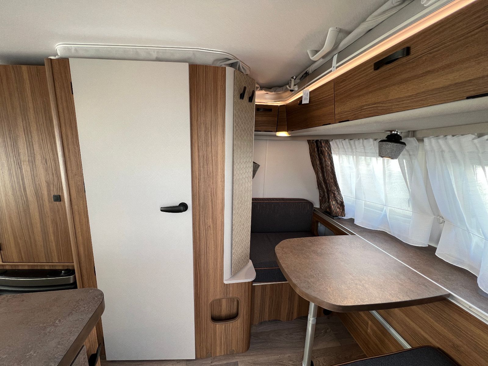 Fahrzeugabbildung HYMER / ERIBA / HYMERCAR Touring 430 - 5.494€ sparen!