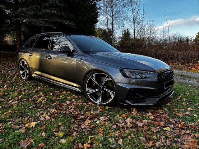 Audi RS4 2.9 TFSI tiptronic quattro Avant -B&O Carbon