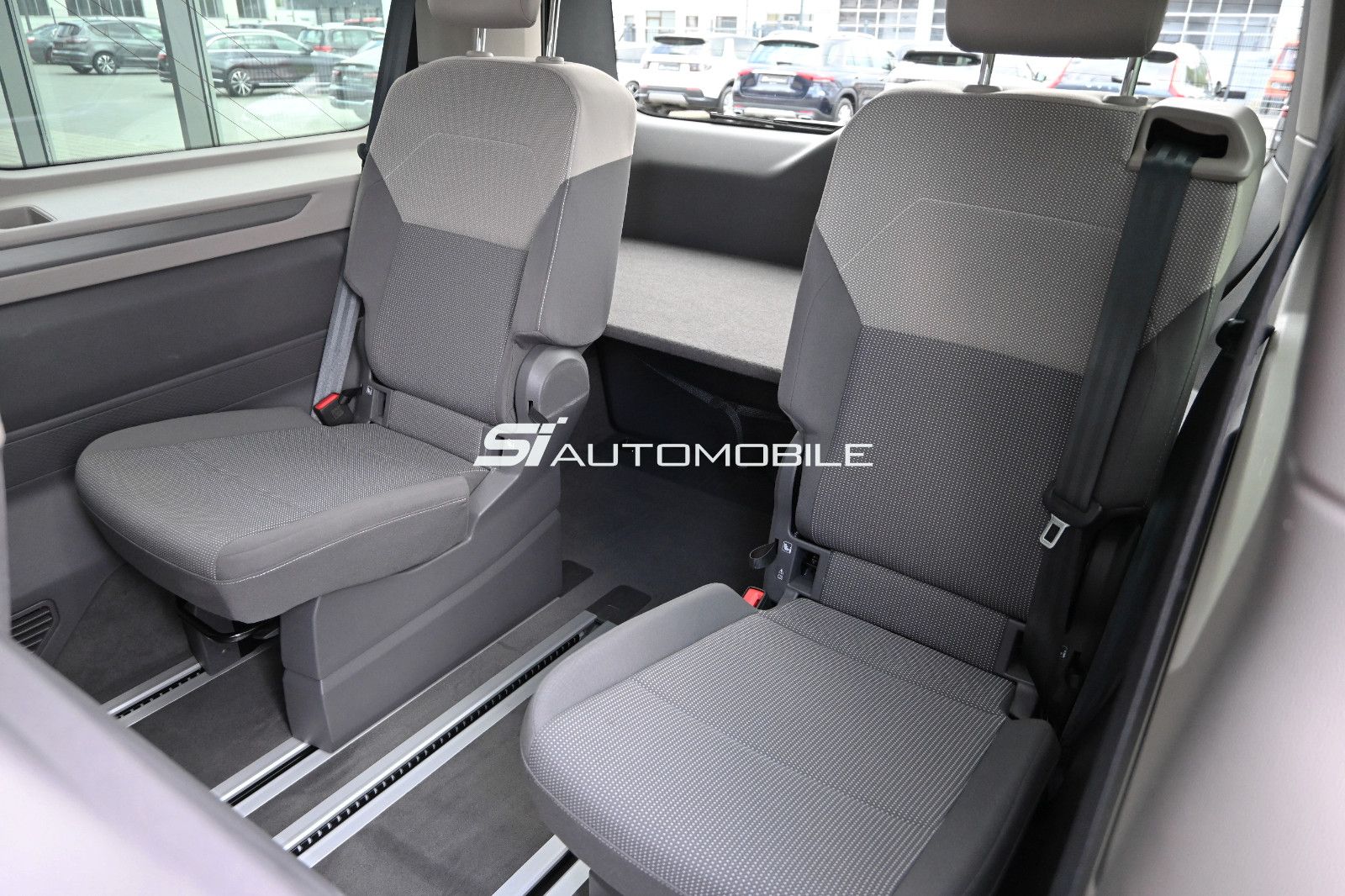 Fahrzeugabbildung Volkswagen T7 Multivan 2,0 TDI DSG Edition Lang °AHK°HUD°SH