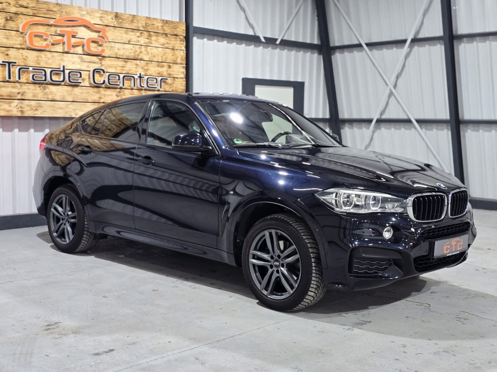 Fahrzeugabbildung BMW X6 xDrive 30d M-Paket/Schiebedach/GARANTIE+TÜV