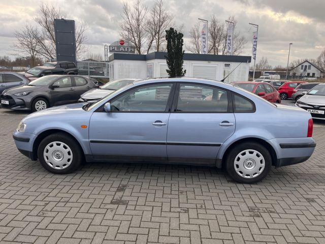 Volkswagen Passat  1.6 Export