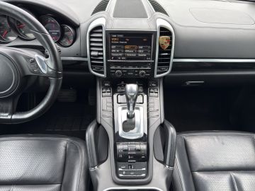 Porsche Cayenne - 12