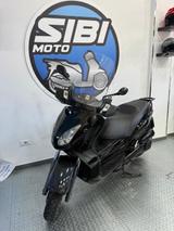 Yamaha X-Max 250 - YAMAHA ROLLER 250