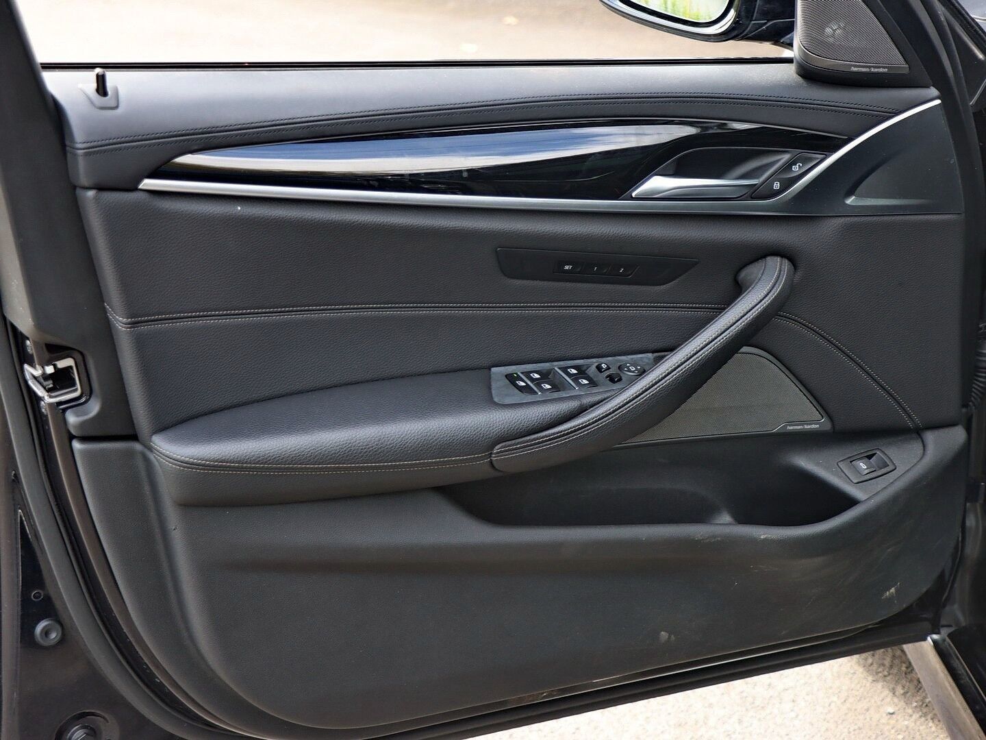 BMW 540i xDrive M Sport VOLL HuD - AHK - 19 LM - S foto 16