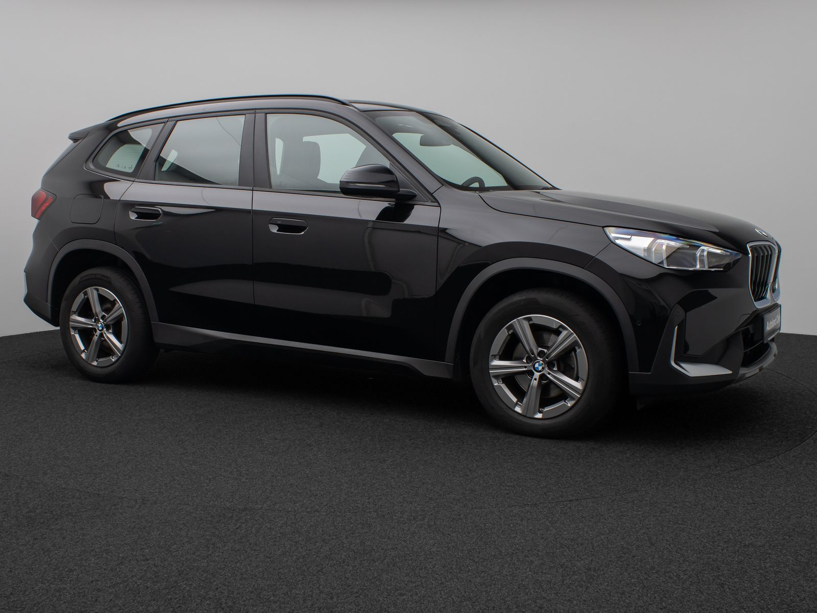 Fahrzeugabbildung BMW X1 sD18i Panorama Kamera DAB H/K Komfort Sport