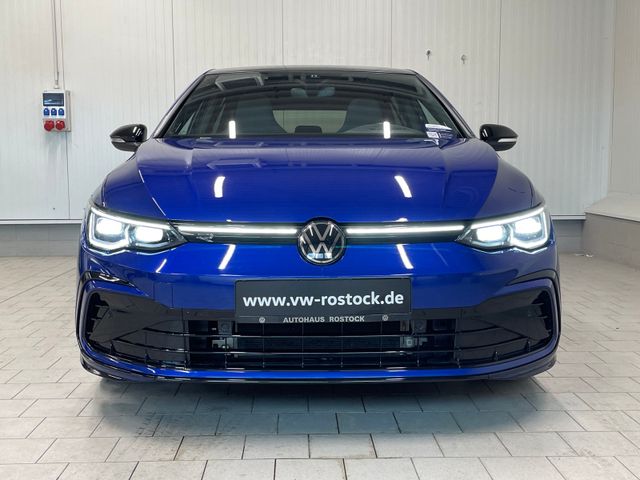 Golf VIII R-Line 1.5 eTSI DSG PANO NAVI