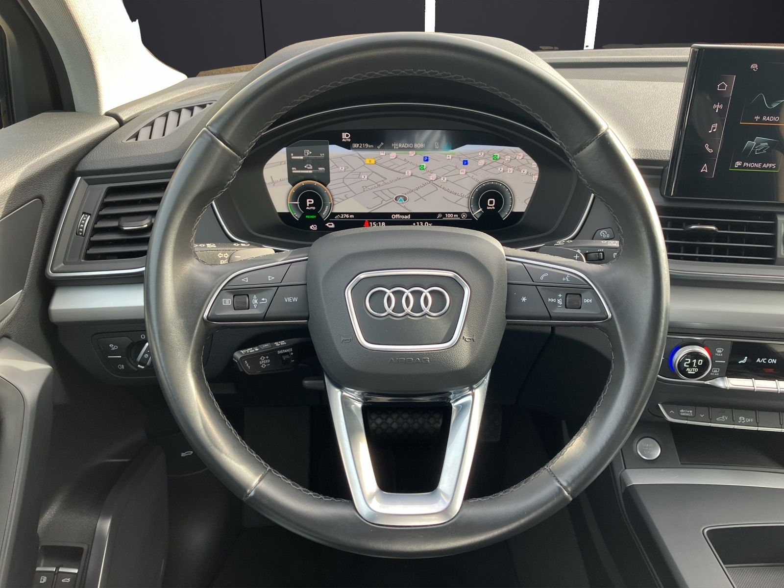 Fahrzeugabbildung Audi Q5 50 TFSI e quattro Matrix AHK RFK ACC SHZ