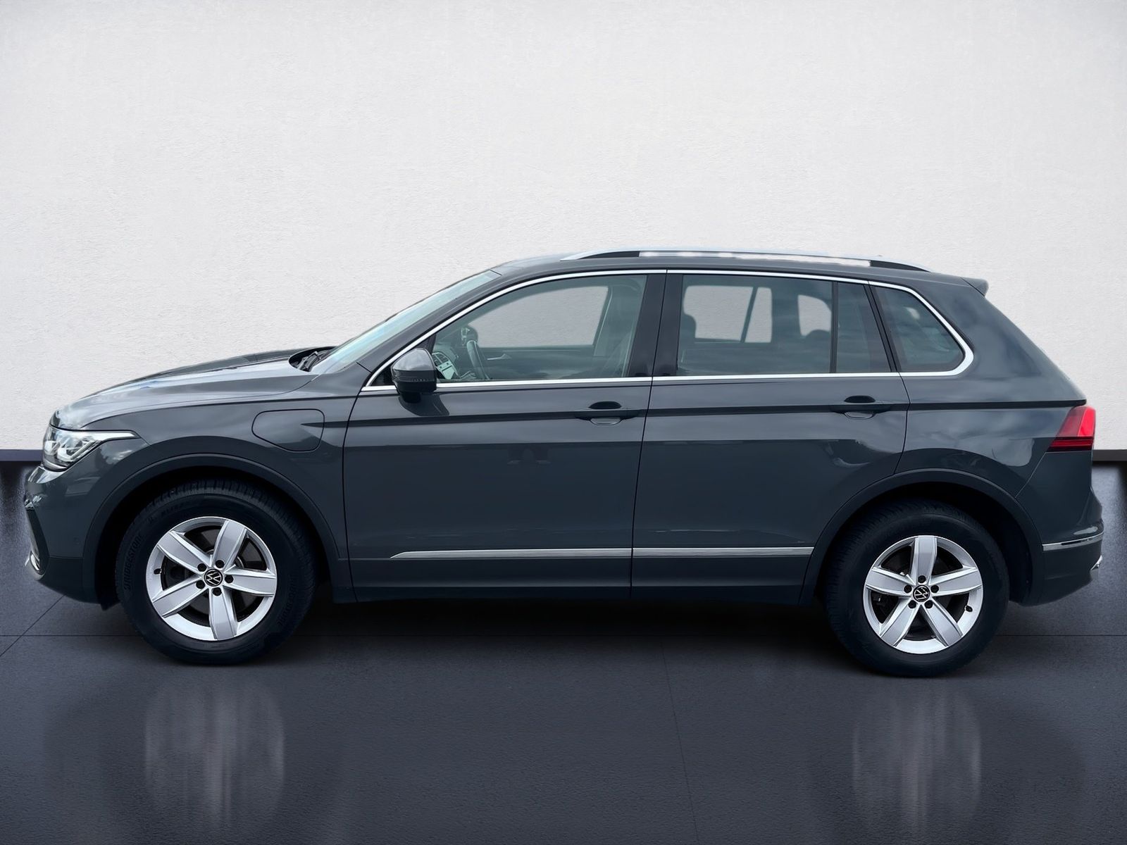 Volkswagen Tiguan ELEGANCE eHYBRID DSG AHK ALU 18 RÜCKFAHRK foto 3