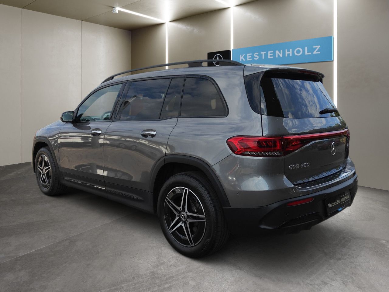 Mercedes-Benz EQB 250 AMG+NIGHT+360°+PANO+VZE+MIDLINE+KEYLESS foto 5