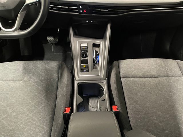 Golf VIII Variant Life 2.0 TDI DSG LED SHZ
