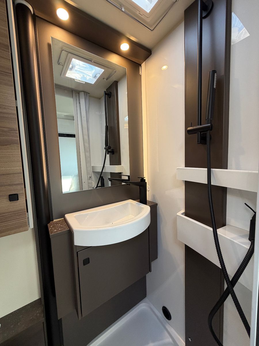 Fahrzeugabbildung Bürstner B66 TD 690