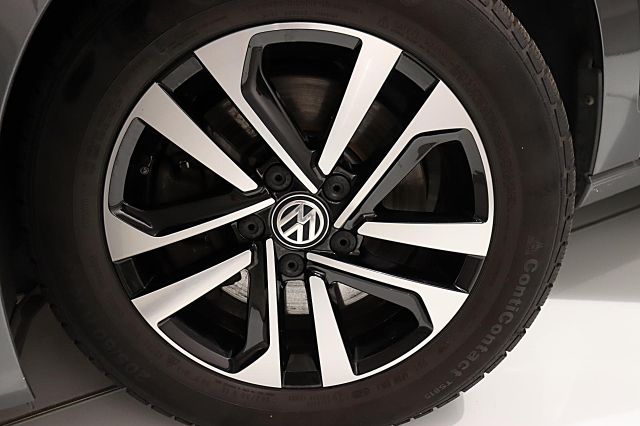 Touran United 1.5 l 150 PS TSI NAVI 7-SITZER SHZ