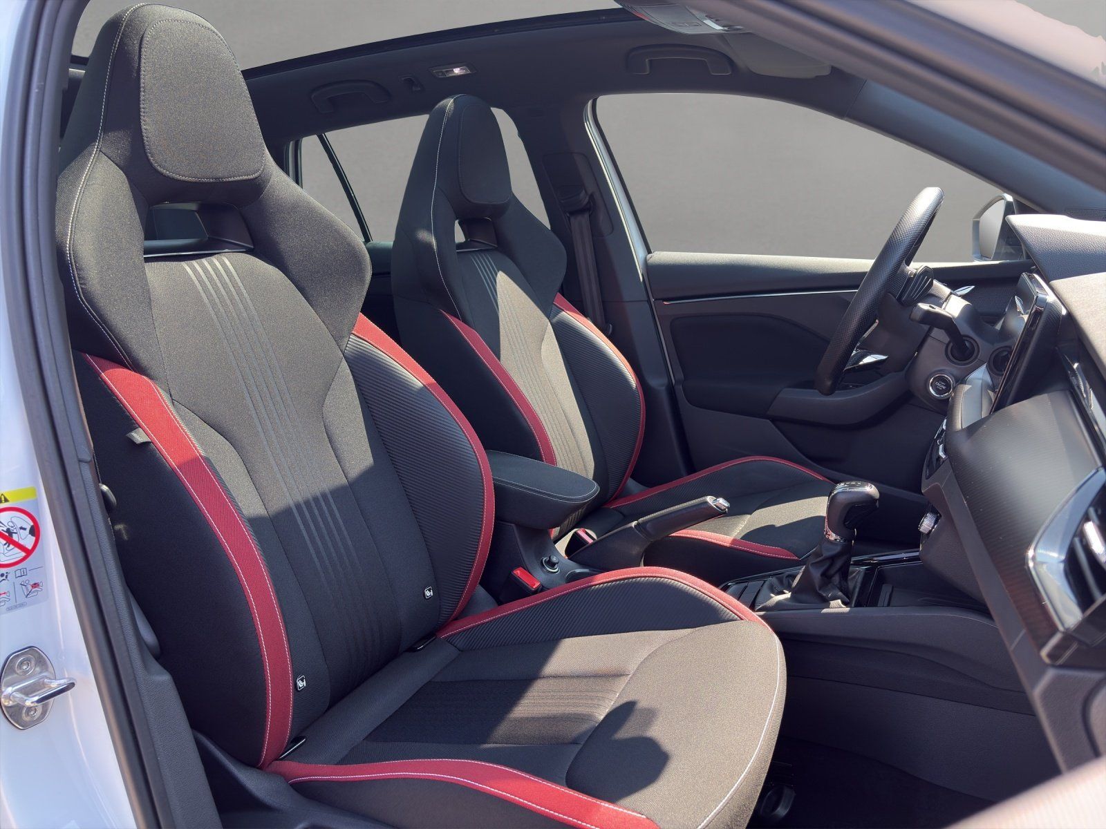 Fahrzeugabbildung SKODA Scala 1.5 TSI DSG Monte Carlo/KAMERA/PANO-DACH/