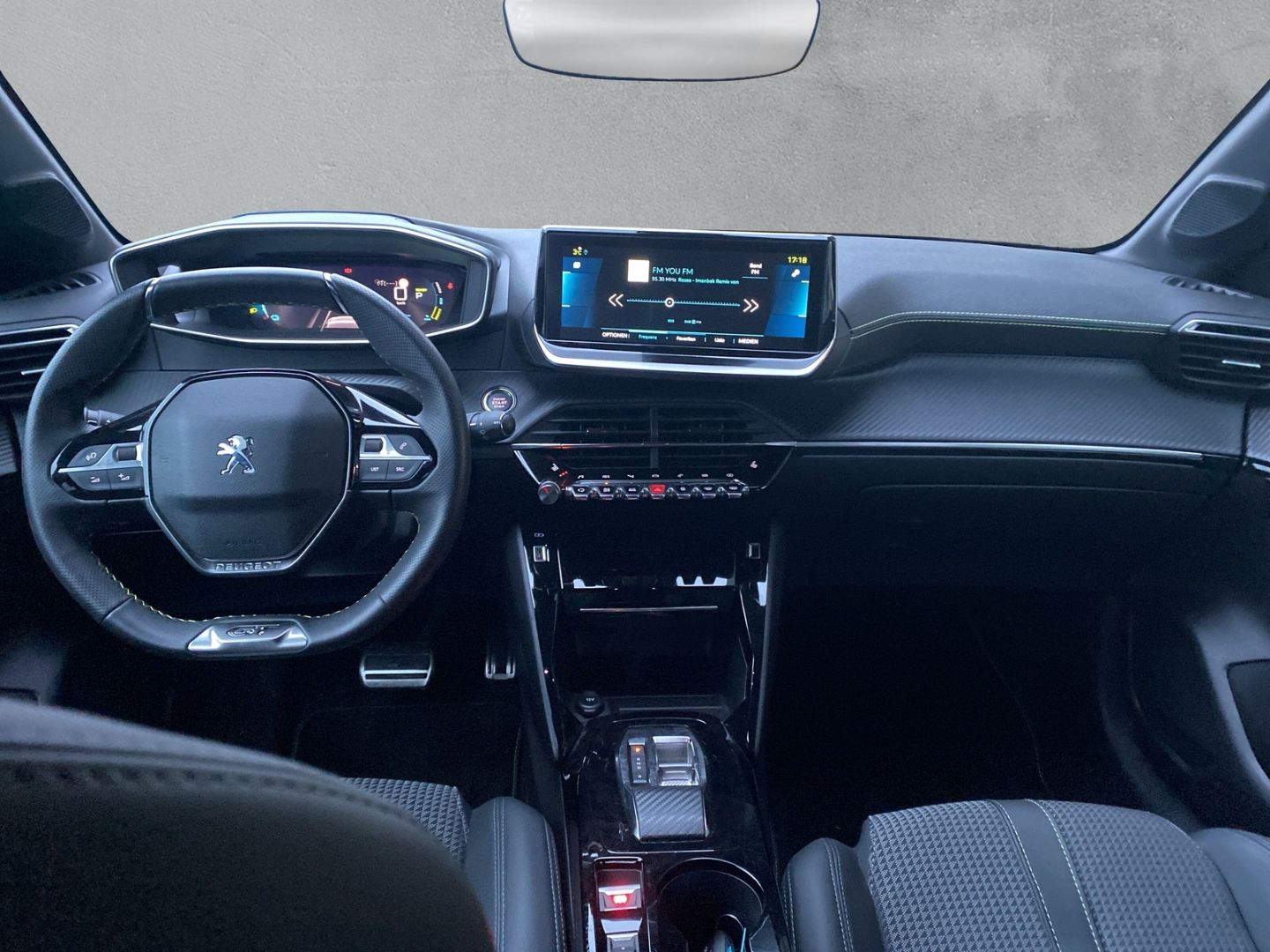 Fahrzeugabbildung Peugeot 208 e- GT Elektromotor 136 *Navi*Kamera*Sitzheiz