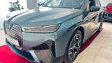 BMW iX 40 xDrive Sport - blaue BMW iX