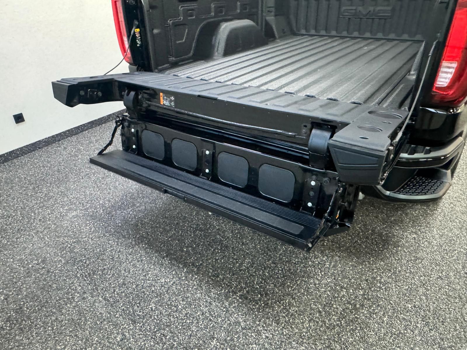 Fahrzeugabbildung GMC SIERRA DENALI 2026 - 4x4-LONG BOX 6.4"