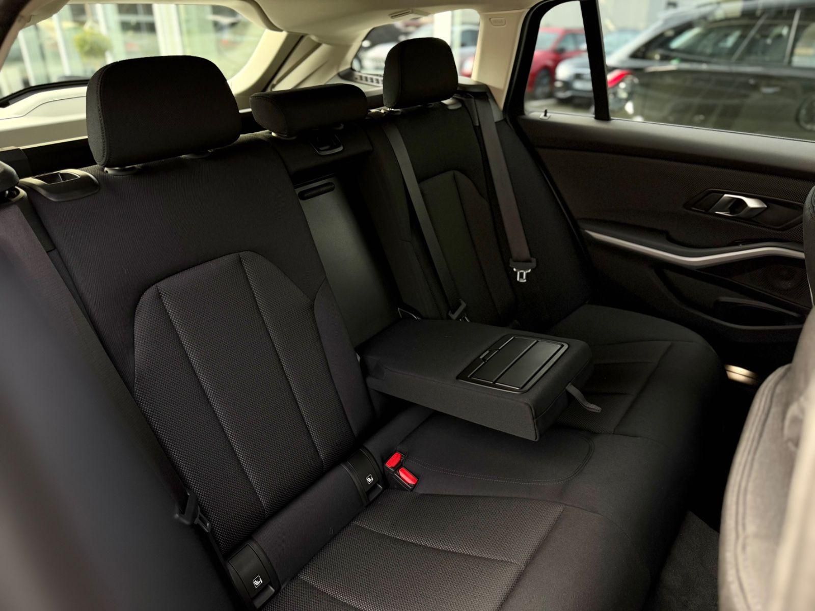 BMW 318i Touring Advantage*Kam*Shz*Pdc*LED*HiFi*DAB foto 20