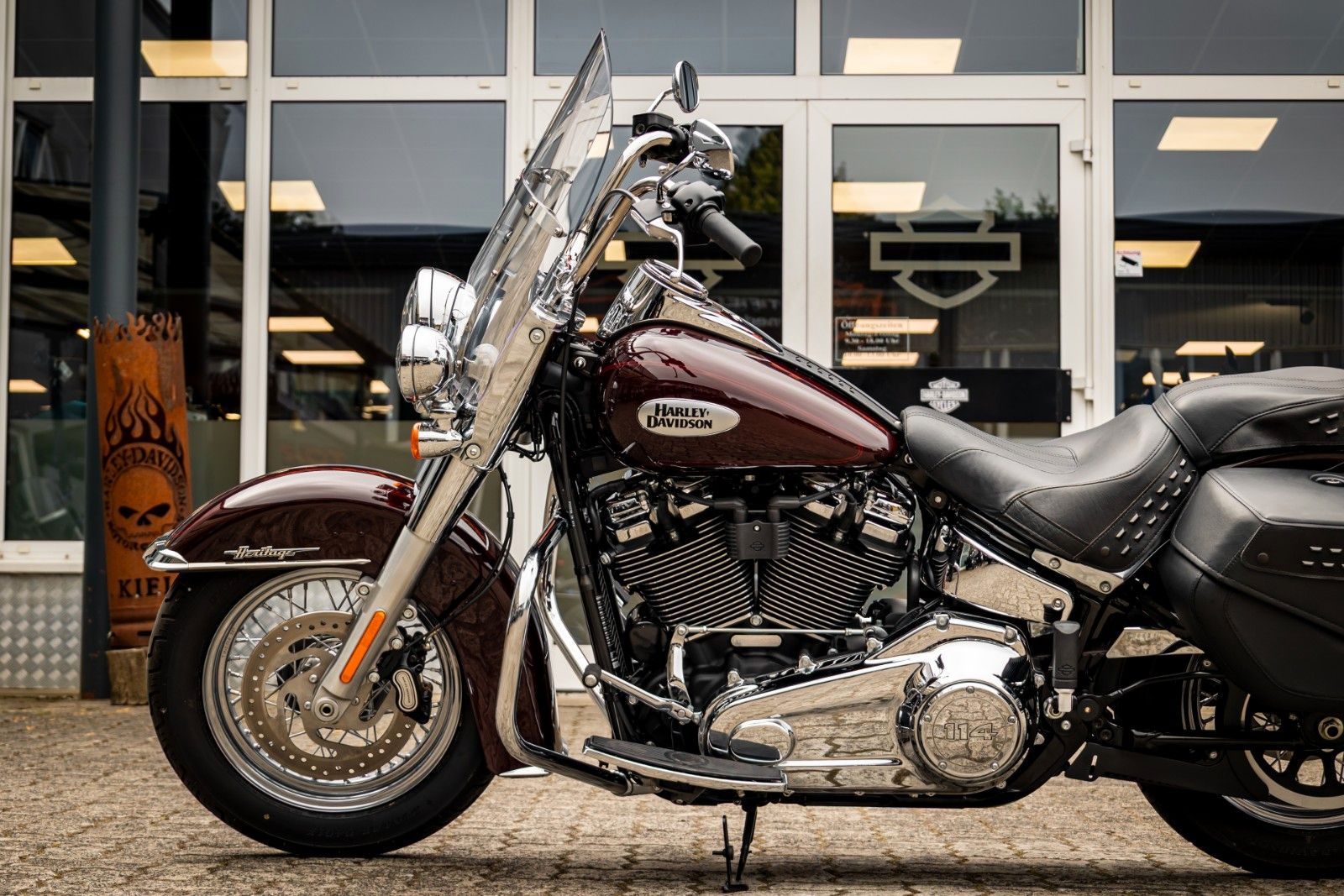 Fahrzeugabbildung Harley-Davidson Softail Heritage FLHCS 114 CUI -NEUWERTIG -