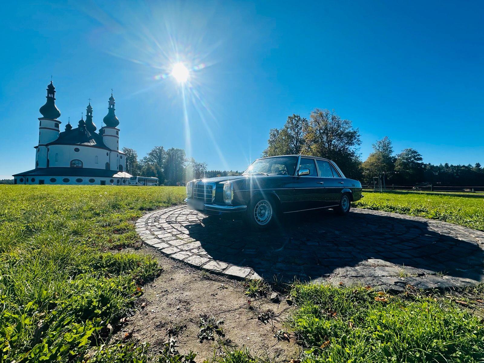 Mercedes-Benz 240
