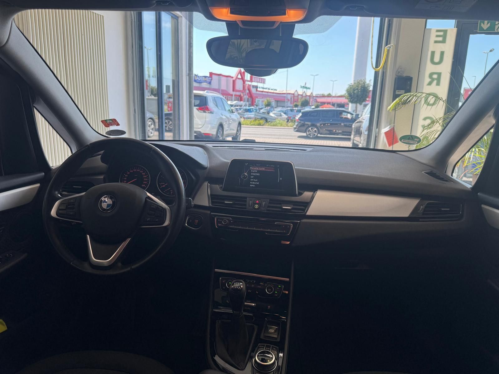 Fahrzeugabbildung BMW 216 Baureihe 2 Gran Tourer 216 d Advantage