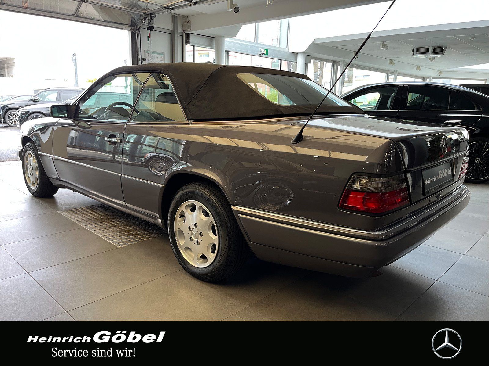 Fahrzeugabbildung Mercedes-Benz E 220 A124 Cabriolet Sportline 1.Hand