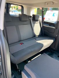 Bild 16 Opel Vivaro Kombi XL 9 Sitze 8 AT FLÜGELTÜREN