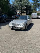 Mercedes-Benz 240 - Mercedes-Benz 240 Gebrauchtwagen
