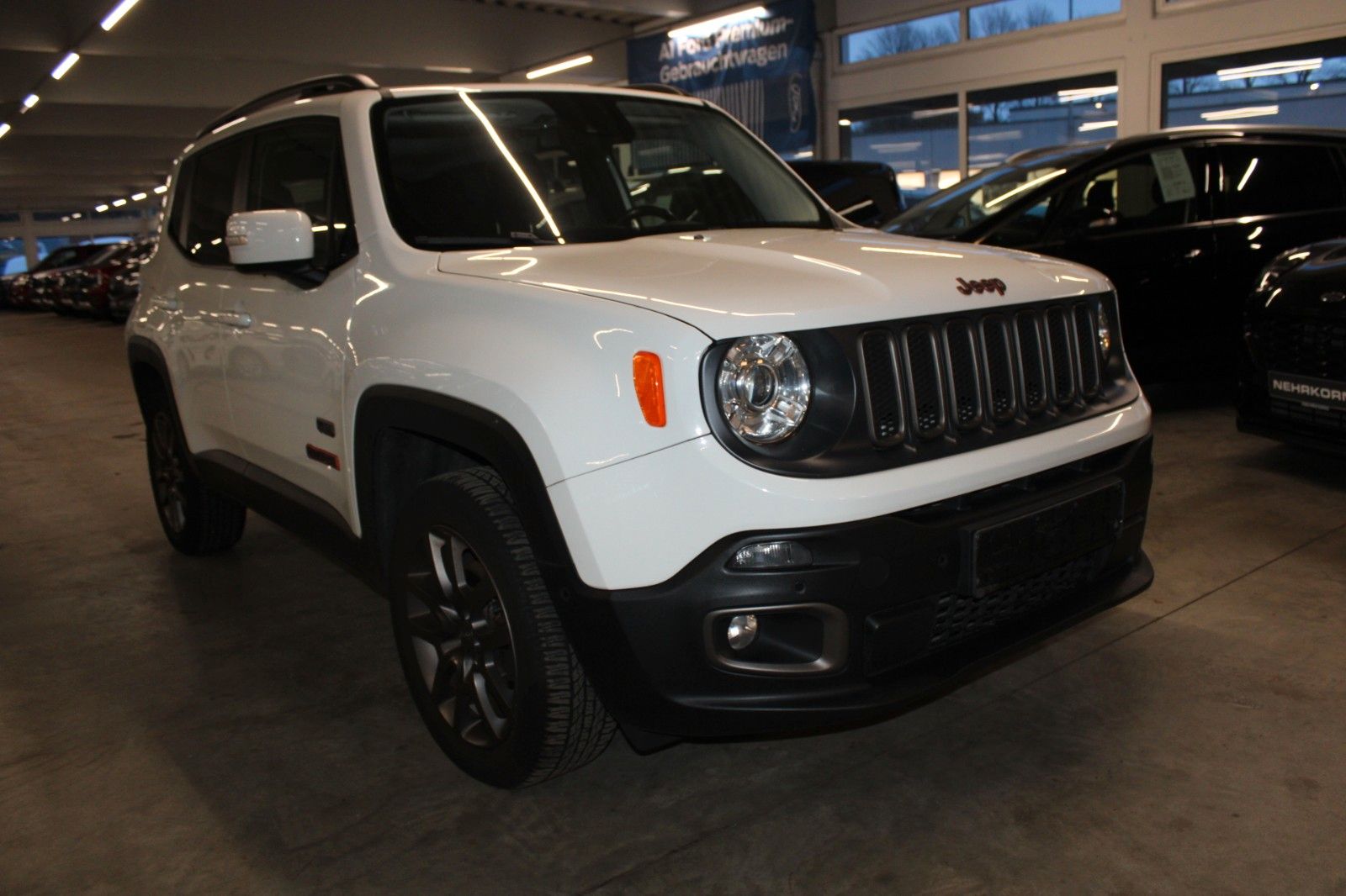 Fahrzeugabbildung Jeep Renegade 2.0 MultiJet Limited 4x4 AUTOMATIK AHK