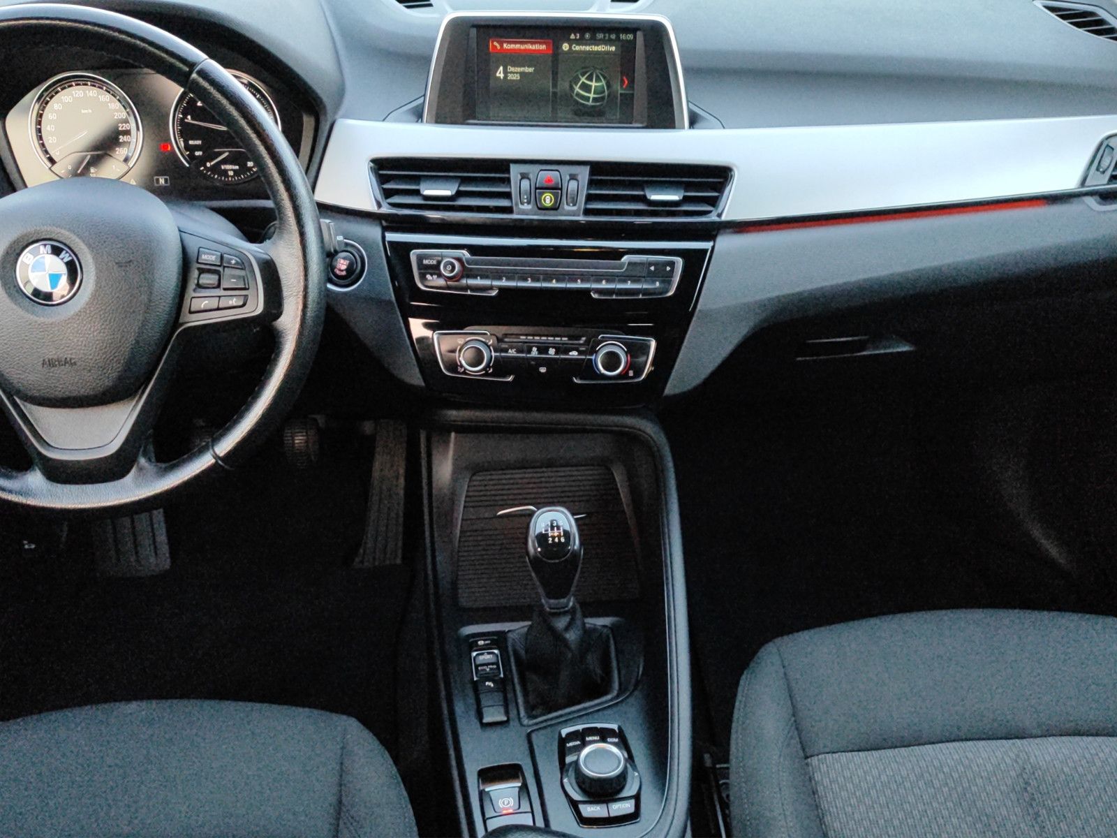 Fahrzeugabbildung BMW X1 sDrive*Kamera*LED*PDC*Temp*