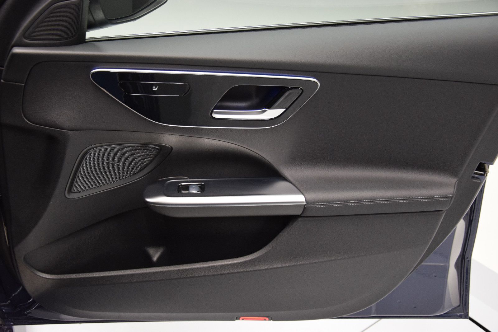 Fahrzeugabbildung Mercedes-Benz C 180 C T-Modell Avantgarde MBUX LED Kamera