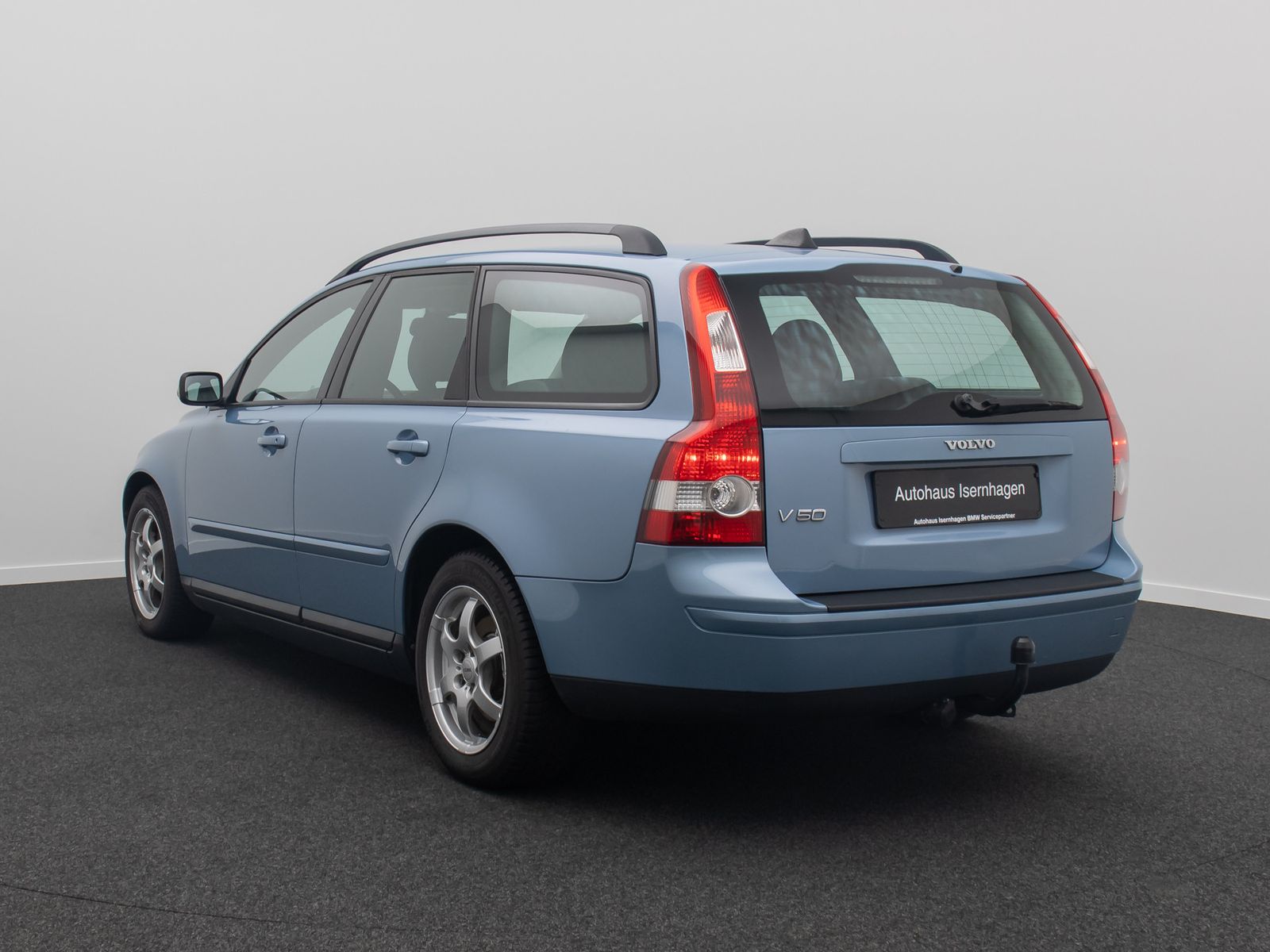 Fahrzeugabbildung Volvo V50 2.0 D Momentum BiXenon AHK HiFi Alarm Tempom