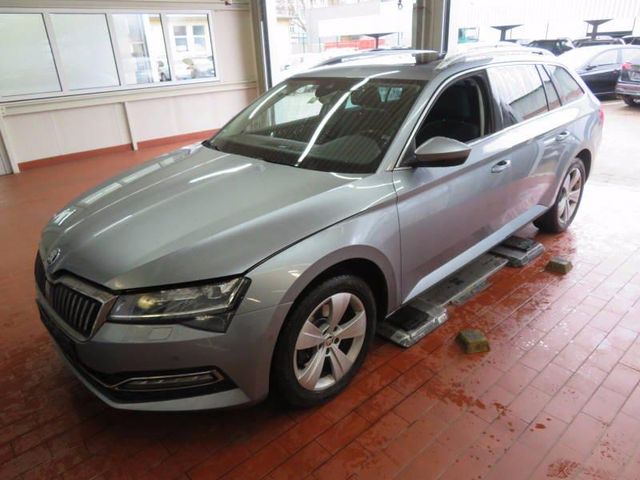 Skoda Superb 2.0TD Premium Ed 4x4 Leder Virtual Panora