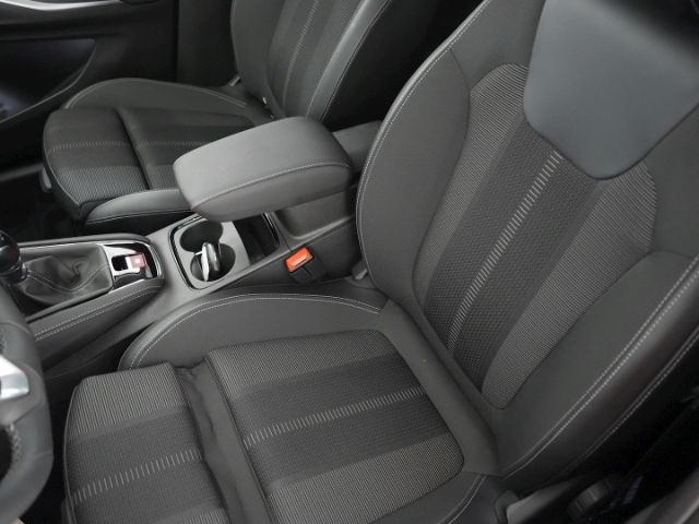 Grandland GS+LED LICHT+NAVI+360 GRAD KAMERA+SITZ