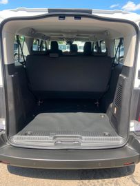 Bild 25 Opel Vivaro Kombi XL 9 Sitze 8 AT FLÜGELTÜREN