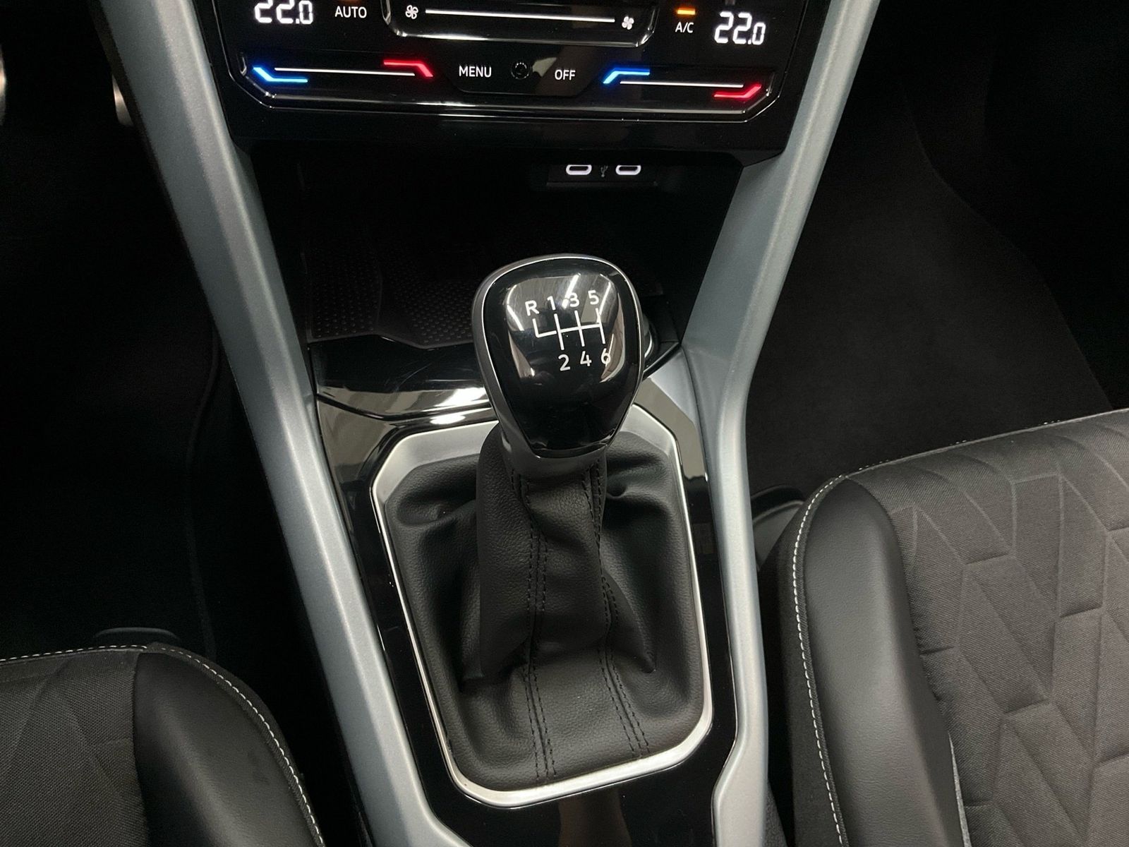 Volkswagen T-Roc - Bild 15