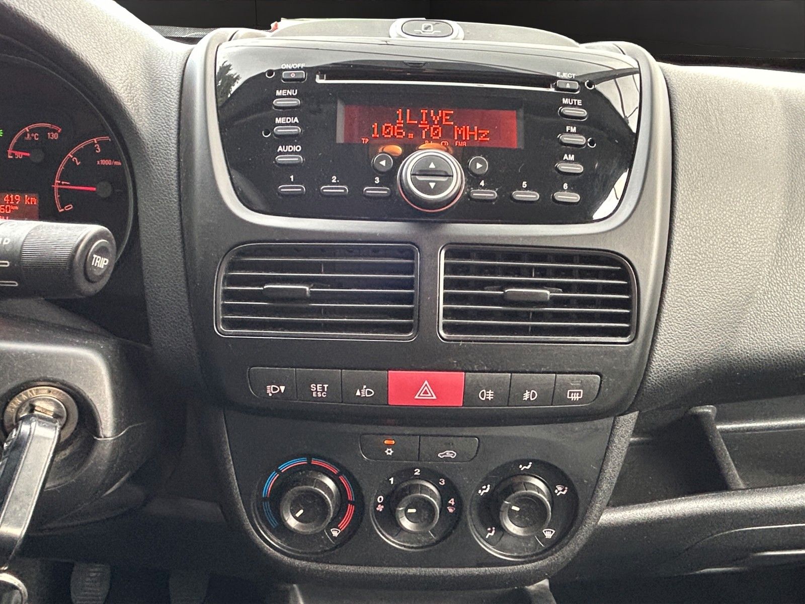 Fahrzeugabbildung Opel Combo D Edition L1H1/Inspektion Neu/ 1.Hand !!/