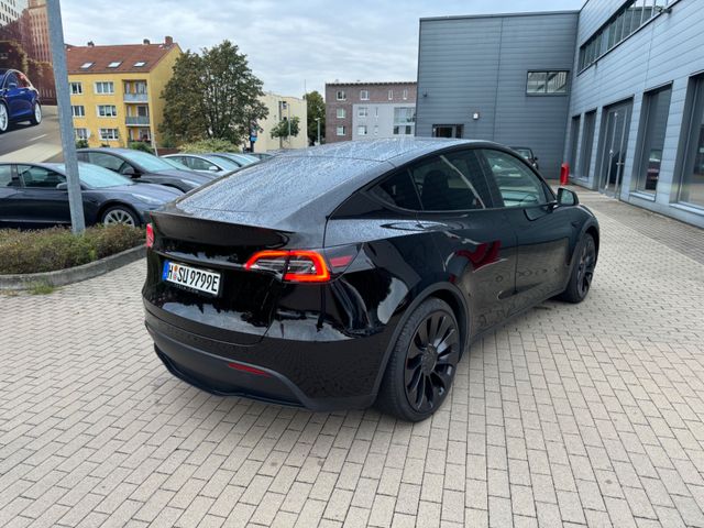 Tesla Model Y Performance, Voll mit AHK & FSD