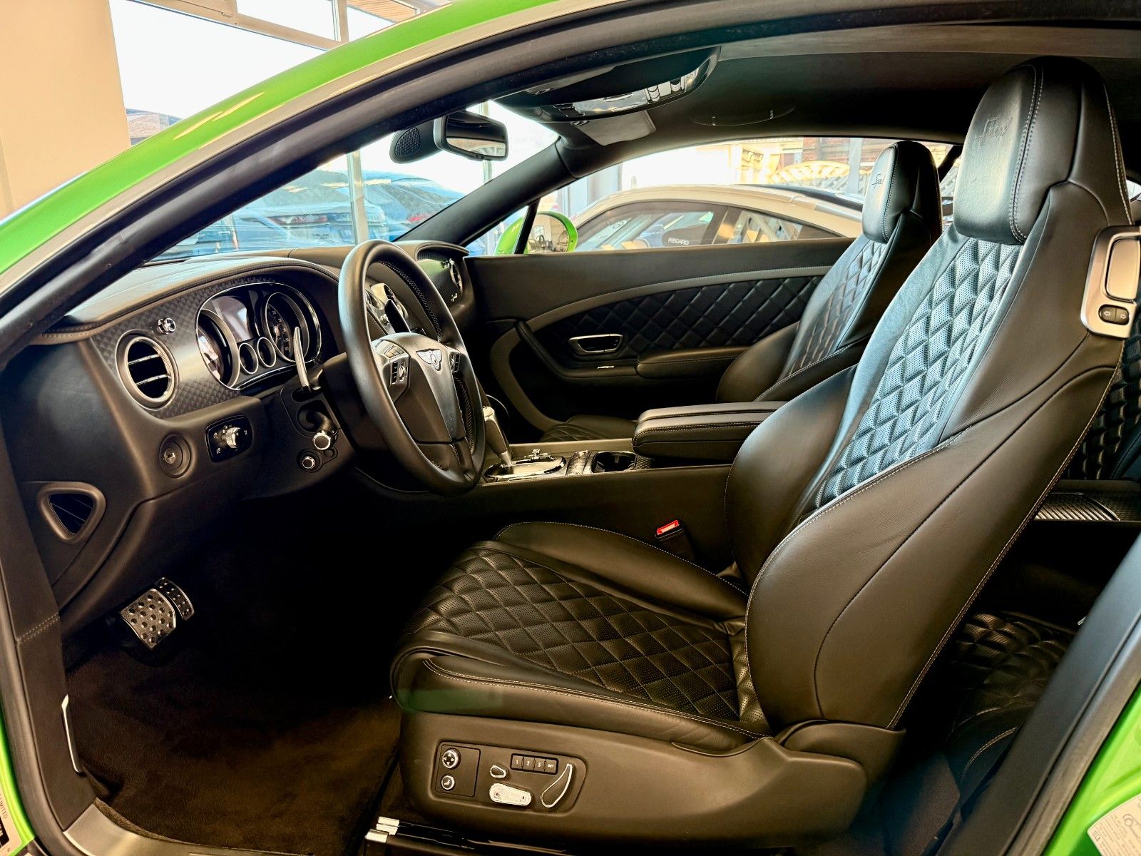 Fahrzeugabbildung Bentley Continental GT W12 Speed Keramik/NAIM/Massage/21