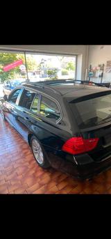 BMW E91 318i Kombi, Benzin, Panorama, weni... - BMW 318 aus 2009: Kombi