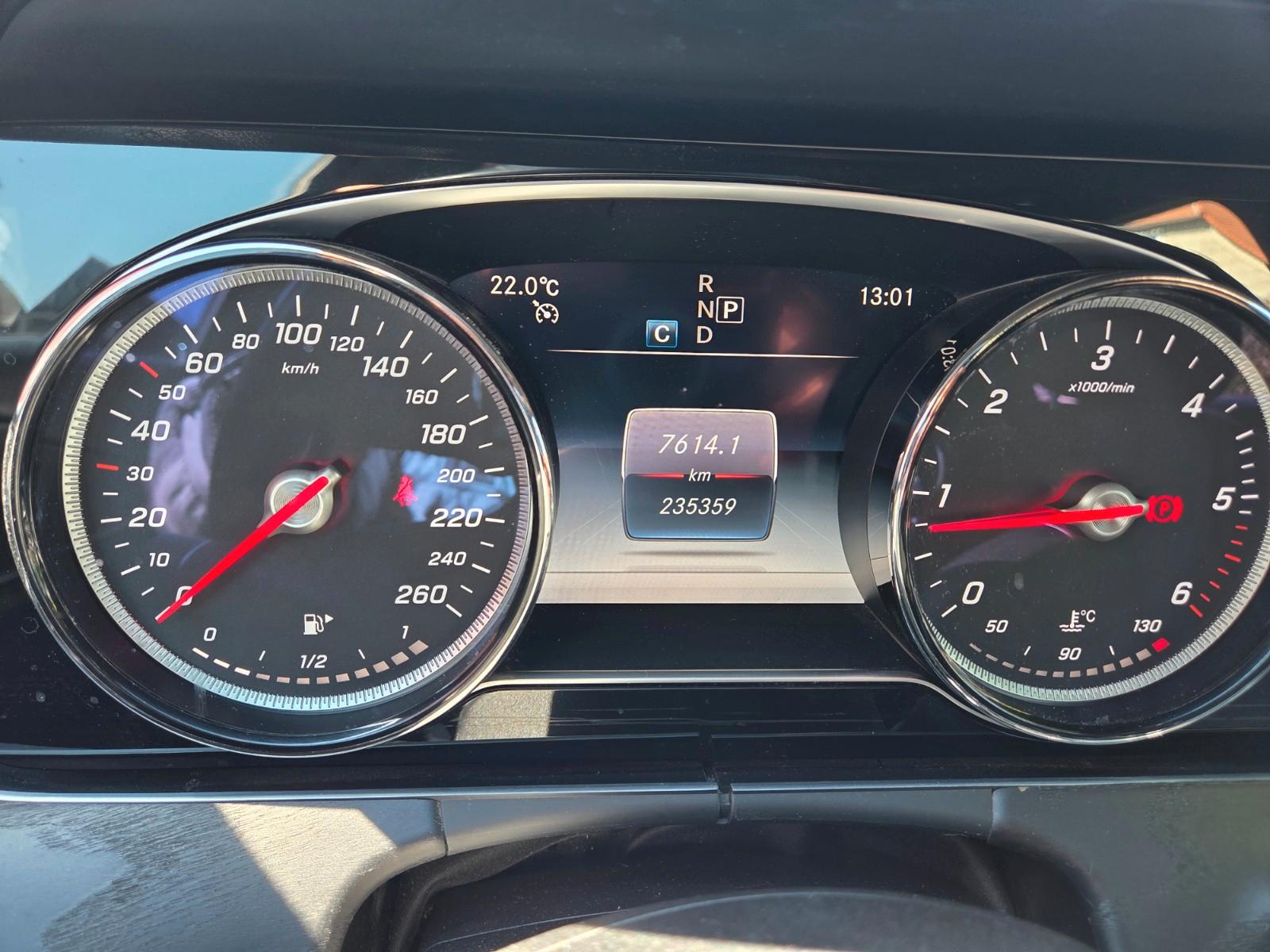 Mercedes-Benz E 220 d T Autom. NAVI TOP ZUSTAND SERVICEHEFT ME