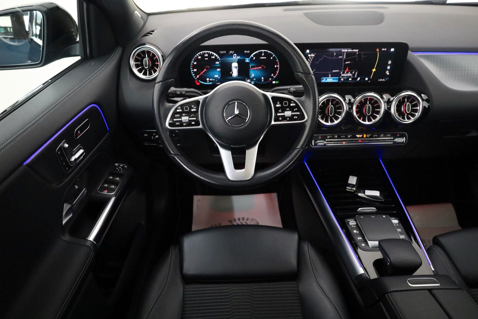Fahrzeugabbildung Mercedes-Benz GLA 200d Style, 4Matic,NAVI,LED,T.Leder,Pano