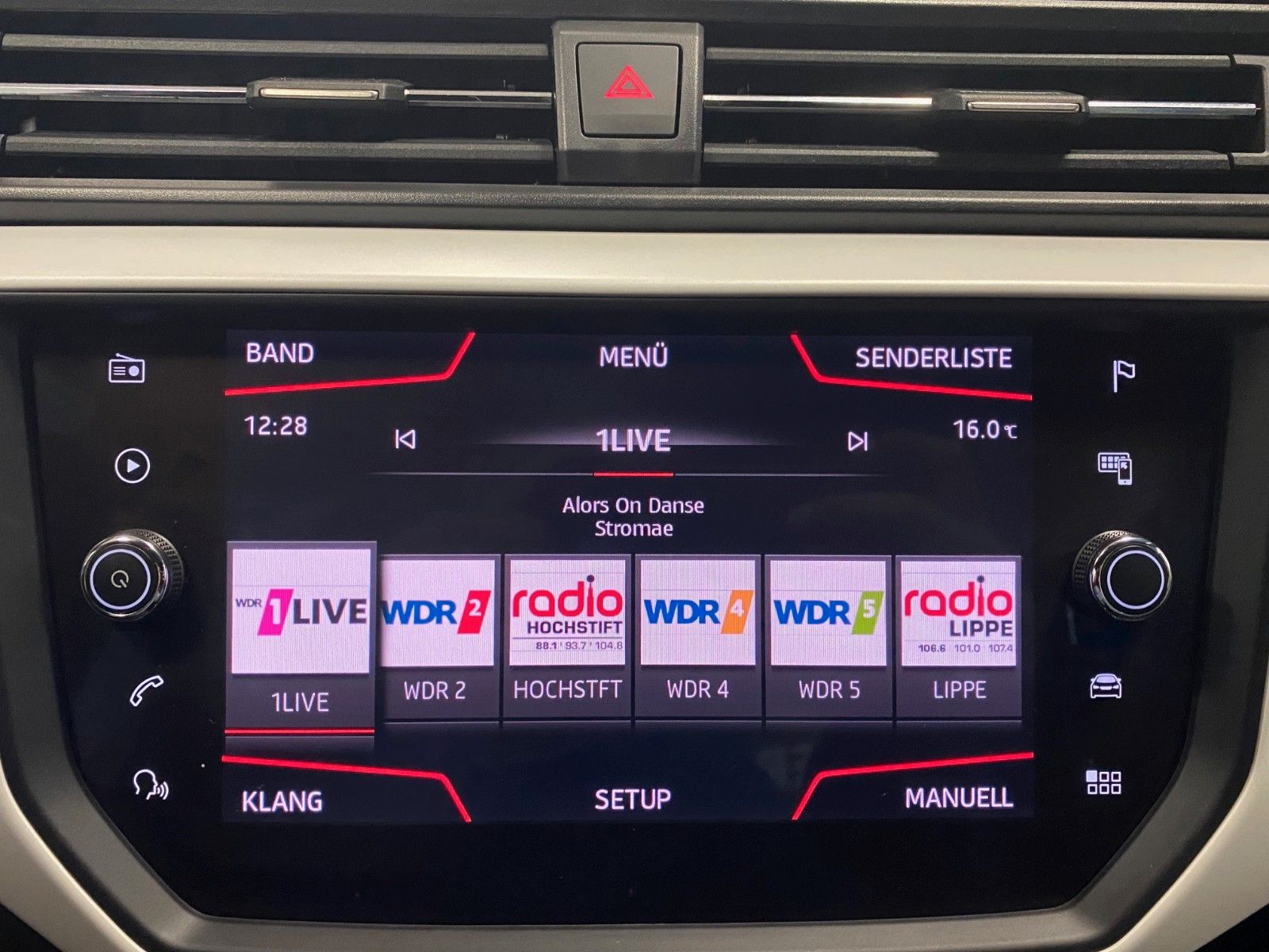 Fahrzeugabbildung SEAT Arona 1.0 TSI Start&Stop XCELLENCE+TEMPOMAT+PDC