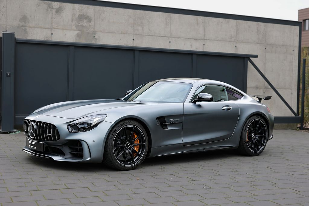 Mercedes-Benz AMG GT R