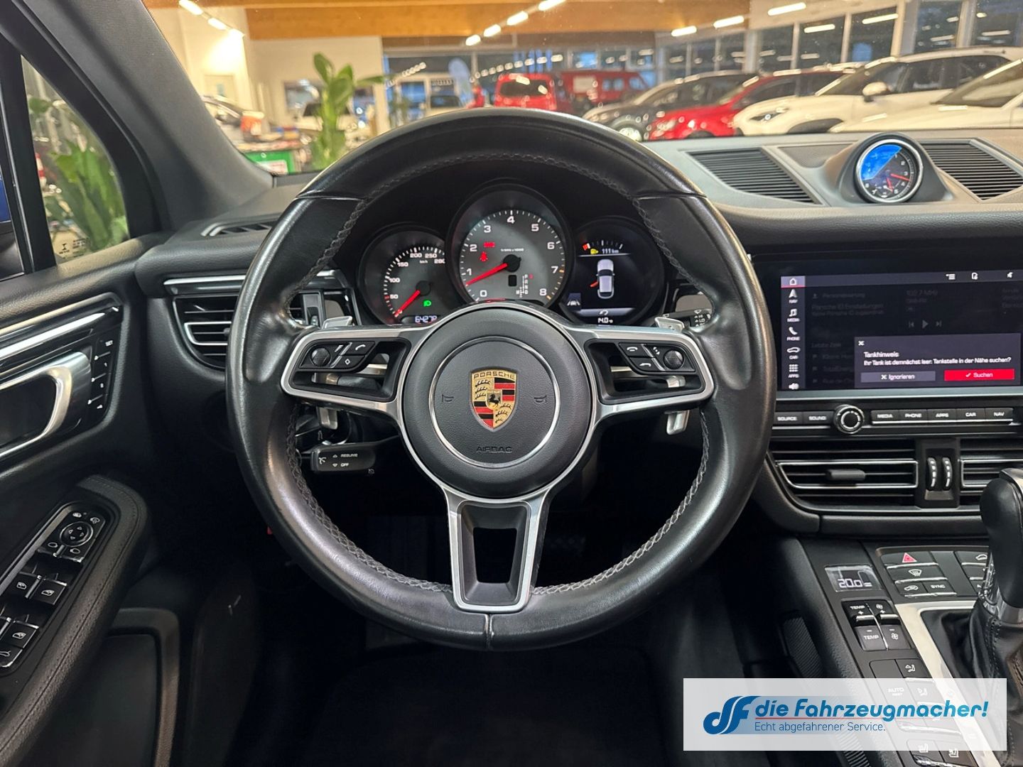 Fahrzeugabbildung Porsche Macan S El. Panodach Navi Memory Sitze Soundsyst