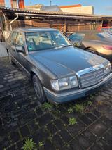 Mercedes-Benz E 230 Automatik - Mercedes-Benz E 230: Limousine