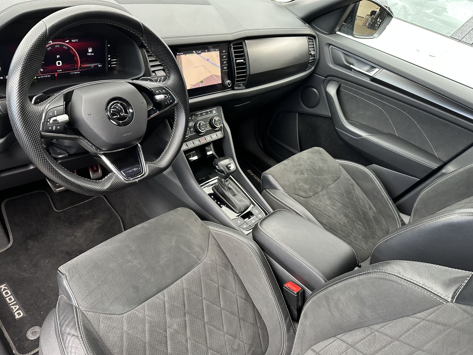 Fahrzeugabbildung SKODA Kodiaq 2.0 TDI 4x4 DSG Sportline NAV+LED+KAM+AHK
