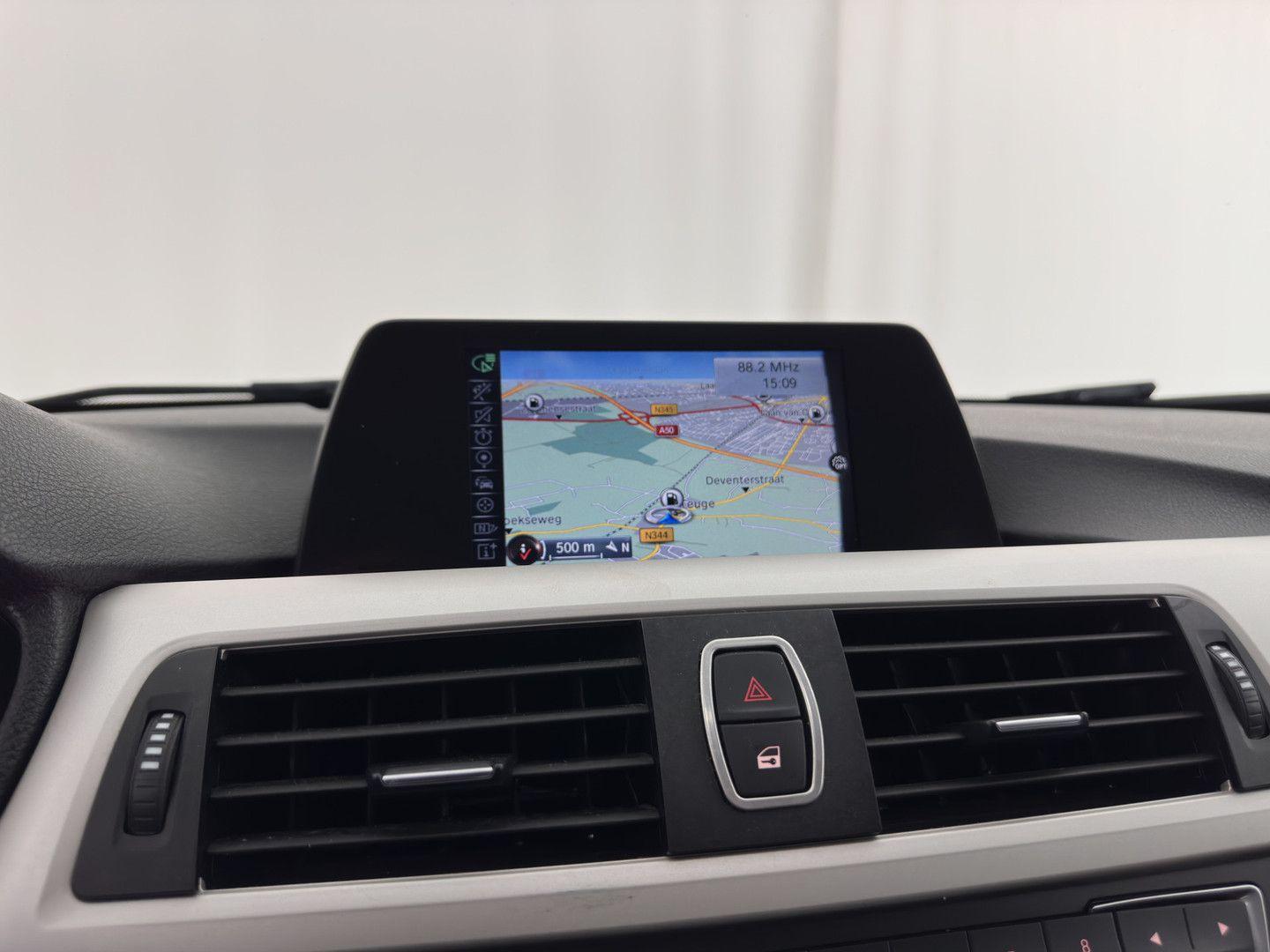 BMW 316 2015 — photo 12
