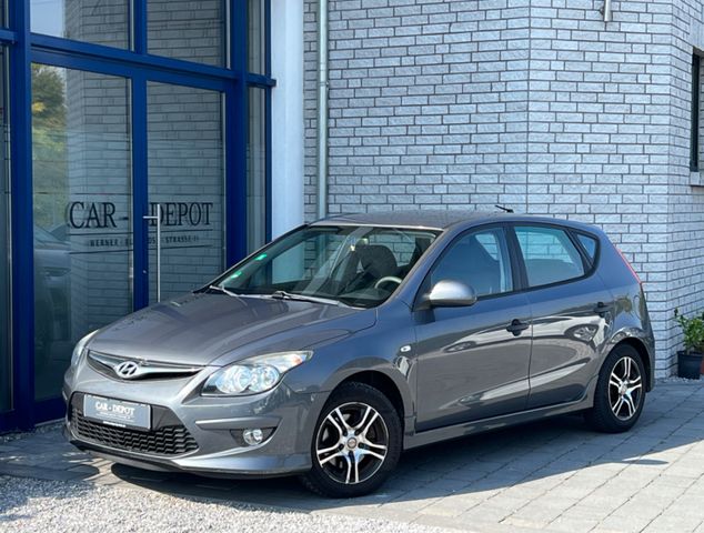 Hyundai i30 1.4 FIFA WM Edition*KLIMA*SHZ*AHK*USB/AUX*